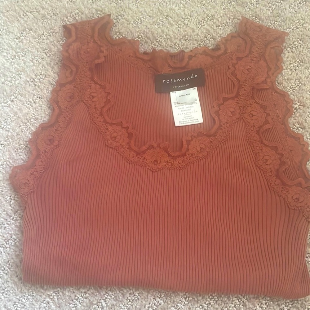Rosemunde tank top with lace border